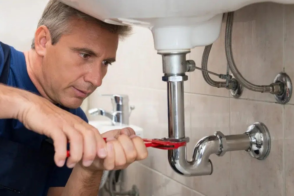 Emergency Plumbing Repairs That Require A Plumber Near Me — 5 Scenarios